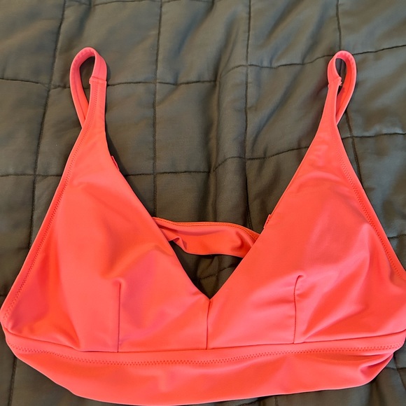 Aerie pink bikini top - Picture 1 of 3